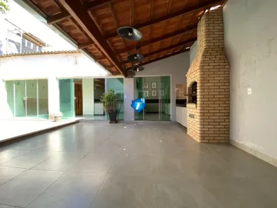 Casa com 3 Quartos à venda, 185m² no Nova Uberlândia, Uberlândia
