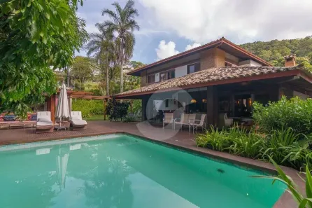 Casa com 6 Quartos à venda, 800m² no Piratininga, Niterói