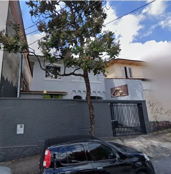 Casa com 6 quartos — Barroca, Belo Horizonte
