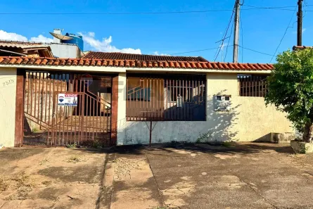 Casa com 5 Quartos à venda, 133m² no Novo Cacoal, Cacoal