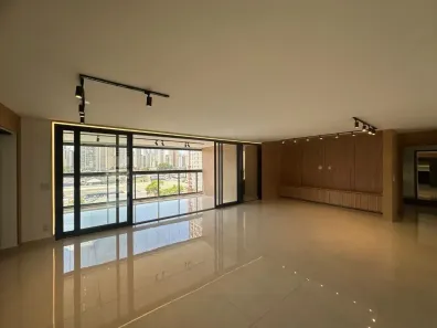 Apartamento com 4 Quartos à venda, 215m² no Setor Bueno, Goiânia