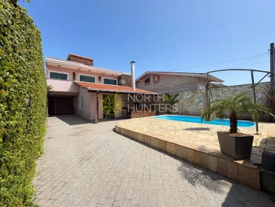 Casa com 4 Quartos à venda, 235m² no Jardim Iririú, Joinville