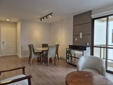 Apartamento com 2 Quartos para alugar, 108m² no Centro, Florianópolis
