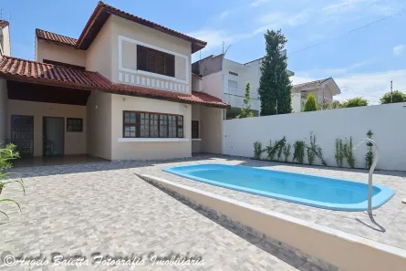 Sobrado com 4 Quartos à venda, 150m² no Bal Tres Marias, Peruíbe