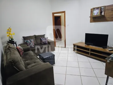 Casa com 4 Quartos à venda, 182m² no Bom Jesus, Uberlândia