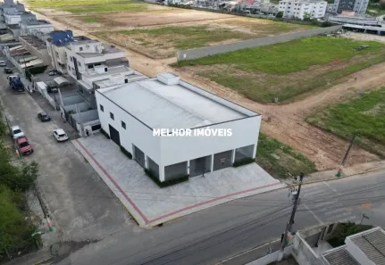 Galpão/Depósito/Armazém à venda, 583m² no Santa Regina, Camboriú