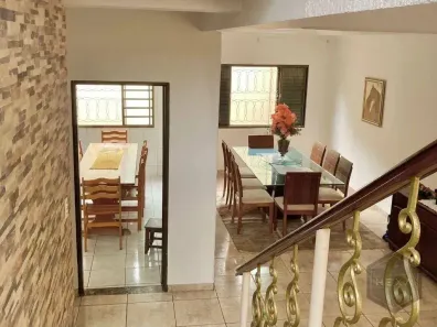 Sobrado com 4 Quartos à venda, 375m² no Setor Jaó, Goiânia