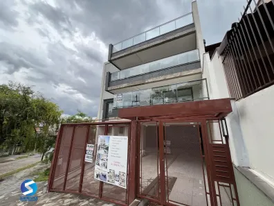Apartamento com 2 Quartos à venda, 74m² no Três Figueiras, Porto Alegre