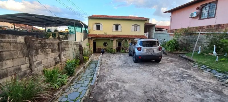 Casa com 3 quartos — Planalto, Belo Horizonte