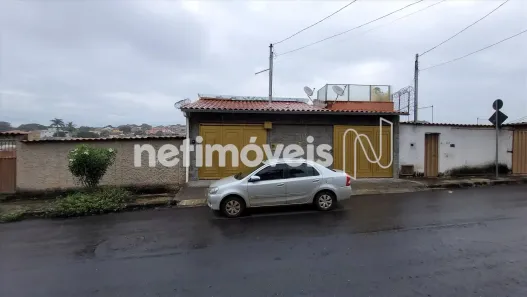 Casa com 2 Quartos para alugar, 120m² no Letícia, Belo Horizonte