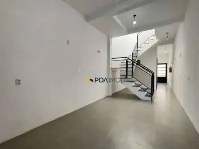 Casa com 2 Quartos para alugar, 180m² no Santana, Porto Alegre