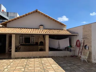 Casa com 3 Quartos à venda, 300m² no Morada Nova, Divinópolis