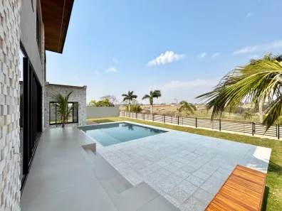 Sobrado com 5 Quartos à venda, 538m² no Jardim Tarobá, Cambé