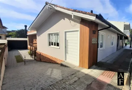 Casa com 7 Quartos à venda, 346m² no Centro, Garopaba