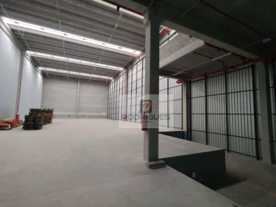 Galpão/Depósito/Armazém para alugar, 1141m² no Parque Jaçatuba, Santo André