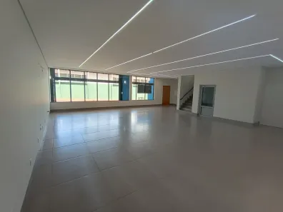 Prédio Comercial à venda, 320m² no Martins, Uberlândia