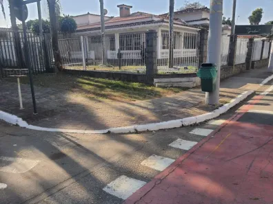 Imóvel Comercial com 4 Quartos para alugar, 500m² no Jardim Apolo I, São José dos Campos