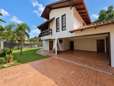 Casa com 5 Quartos à venda, 304m² no Costa e Silva, Joinville