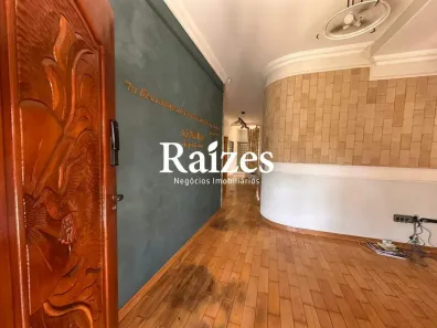 Casa com 3 Quartos para alugar, 250m² no Santa Mônica, Uberlândia
