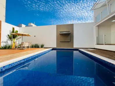 Casa com 4 Quartos à venda, 395m² no Zona 05, Maringá