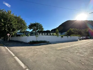 à venda, 946m² no Centro, Guapimirim