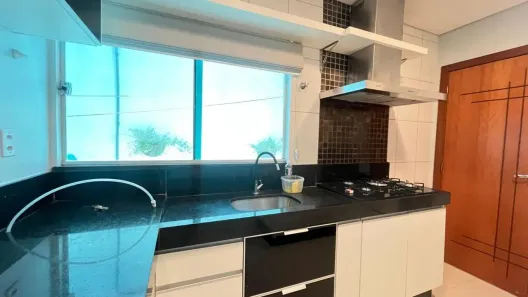Casa de Condomínio com 3 Quartos para alugar, 240m² no Coophema, Cuiabá