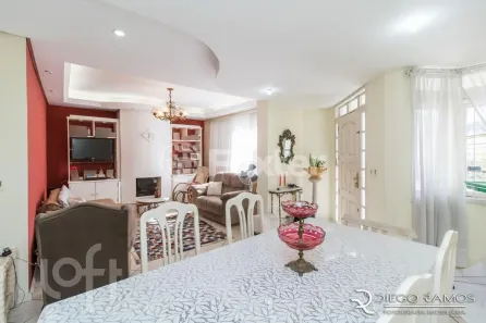 Casa com 3 Quartos à venda, 250m² no Sarandi, Porto Alegre