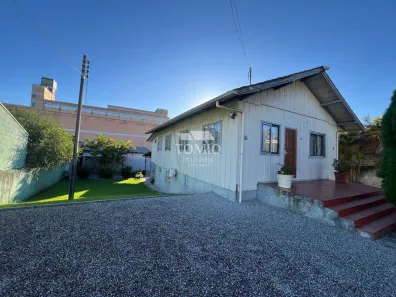 Casa com 3 Quartos à venda, 350m² no Santa Terezinha, Gaspar