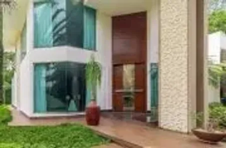 Sobrado com 4 Quartos para alugar, 700m² no Residencial Aldeia do Vale, Goiânia