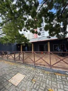 Casa com 3 Quartos para alugar, 404m² no Cocó, Fortaleza