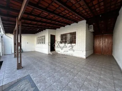 Casa com 4 Quartos à venda, 205m² no Centro, Caraguatatuba