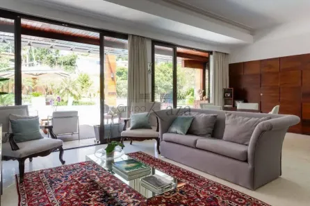 Sobrado com 4 Quartos à venda, 920m² no Jardim Guedala, São Paulo