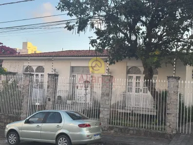 Casa com 3 Quartos para alugar, 400m² no Lagoa Nova, Natal