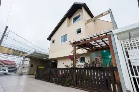 Casa de Condomínio com 4 Quartos à venda, 120m² no Uberaba, Curitiba