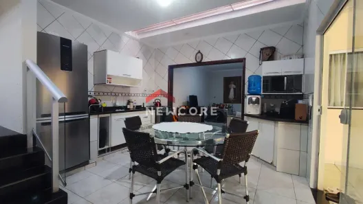 Casa com 3 Quartos à venda, 260m² no Copacabana Residencial, Maringá
