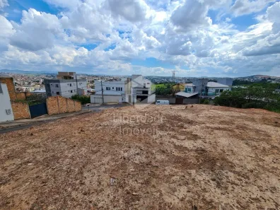 Lote/Terreno à venda, 360m² no Arvoredo 2ª Seção, Contagem