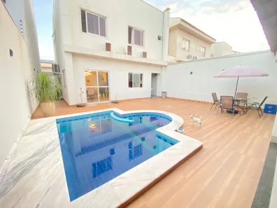 Sobrado com 3 Quartos à venda, 190m² no Condomínio Flor do Cerrado, Cuiabá