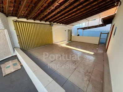 Casa com 3 Quartos para alugar, 135m² no Jaraguá, Uberlândia