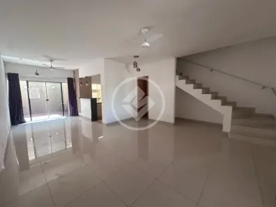 Casa de Condomínio com 3 Quartos à venda, 132m² no Jardim Mariana, Cuiabá