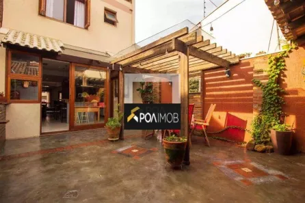 Casa com 3 Quartos para alugar, 182m² no Espírito Santo, Porto Alegre