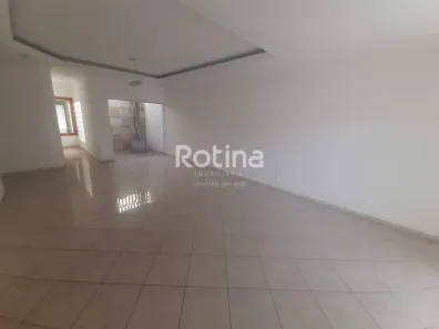 Prédio Comercial com 3 Quartos à venda, 400m² no Umuarama, Uberlândia