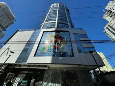 Apartamento com 3 Quartos à venda, 202m² no Meia Praia, Itapema