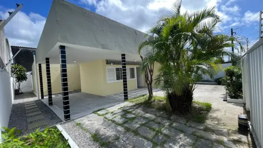 Casa com 3 Quartos para alugar, 174m² no Cordeiro, Recife