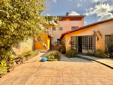 Casa com 3 Quartos à venda, 204m² no Jardim Itu, Porto Alegre
