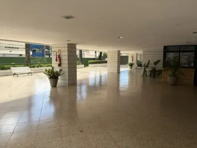 Apartamento com 3 Quartos para alugar, 157m² no Meireles, Fortaleza