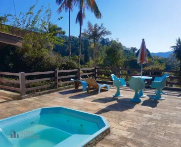 Casa com 3 Quartos à venda, 258m² no Parque São Clemente, Nova Friburgo