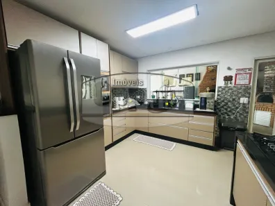 Casa com 4 Quartos à venda, 270m² no Vila Moinho Velho, São Paulo