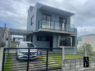 Casa com 3 Quartos para alugar, 120m² no Ambrósio, Garopaba