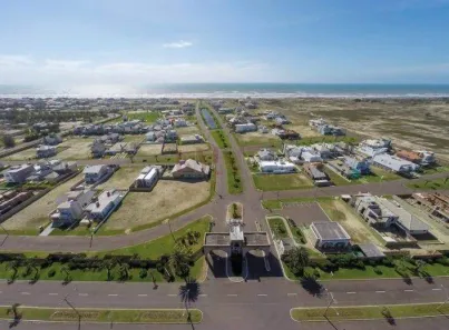 Lote/Terreno à venda, 420m² no Atlântida-Sul, Osório