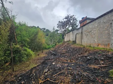 Lote/Terreno à venda, 260m² no Centro, São Lourenço da Serra